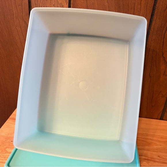 Tupperware FreezerMate Large Container - Picture 7 of 7